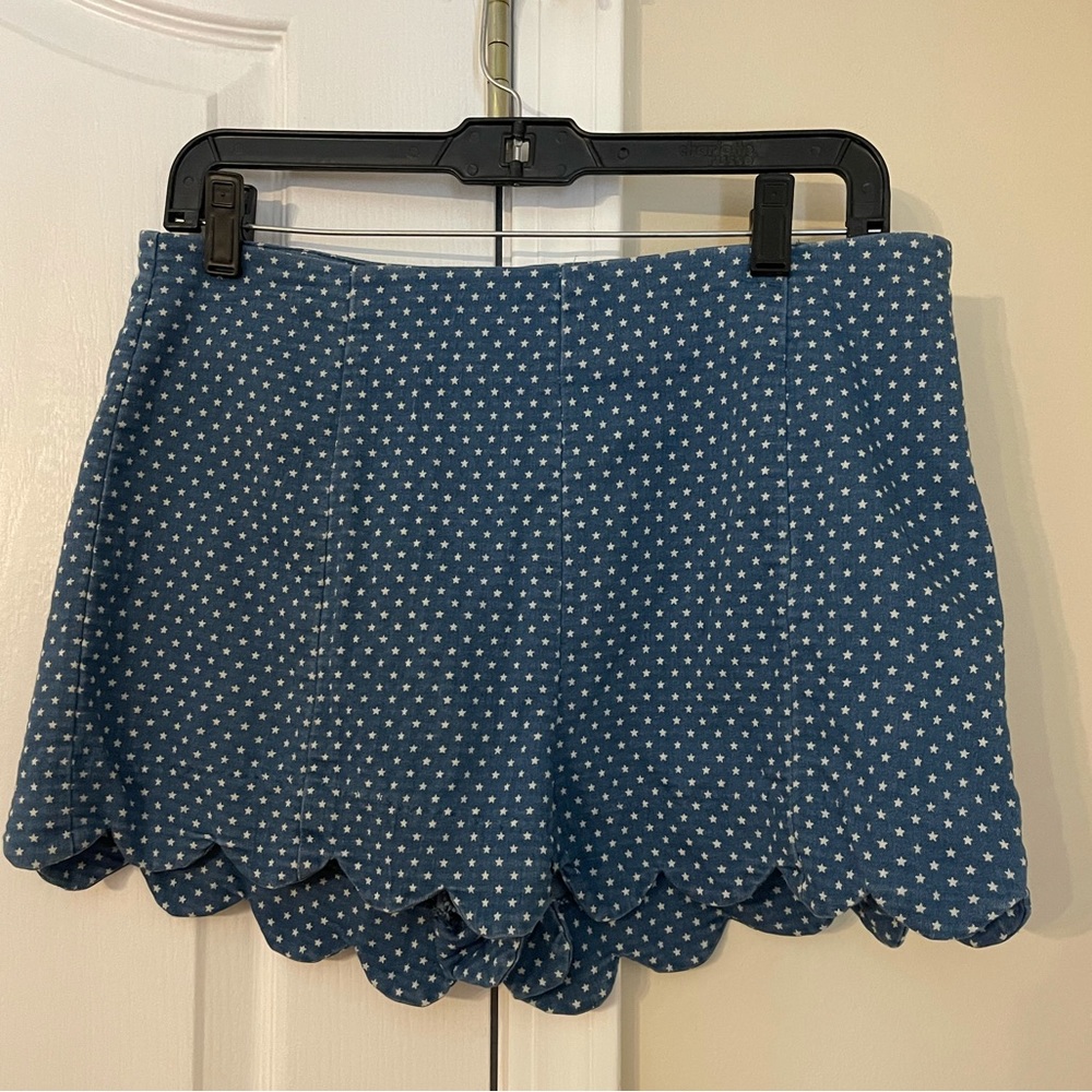 Star Shorts
